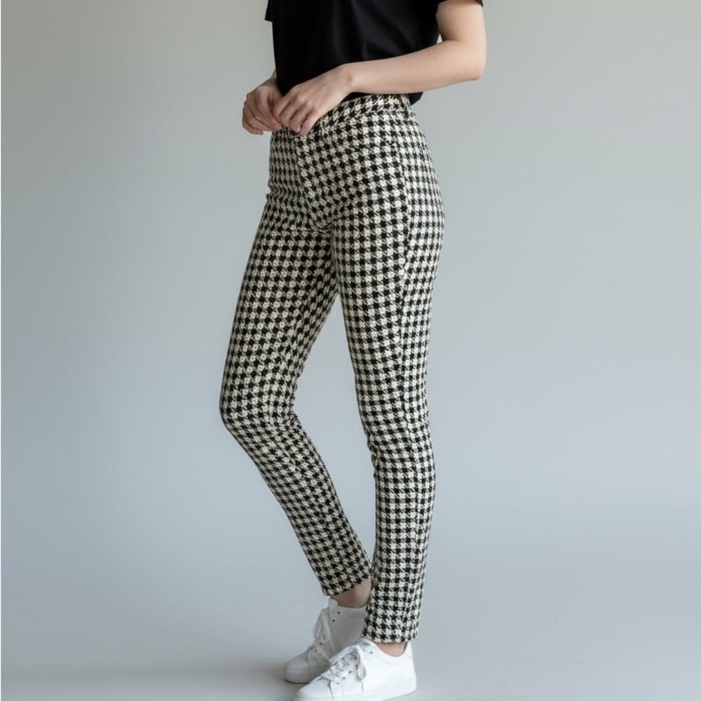Zara Trafaluc Women's Size 4 Black & White Houndstooth Pattern Skinny Jeans